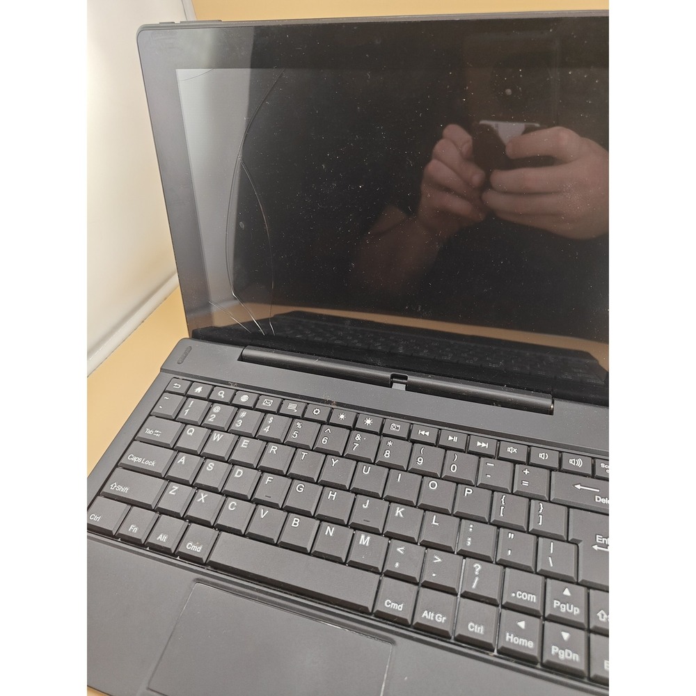 Southern Telecom Smartab 10 Tablet ST1009M 32GB AS IS Cracked Power On